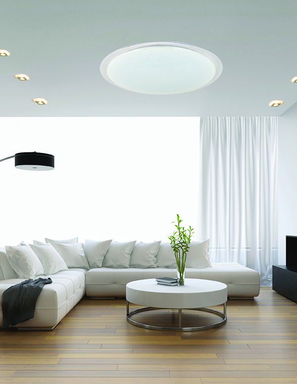 Contemporary interior, a living room with a flat gas fireplace צמוד תקרה דגם BRILLIANT גוון אור משתנה וטיימר